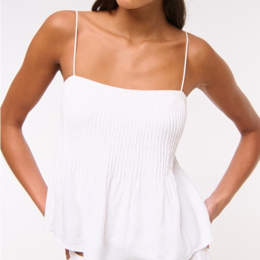 NWT Abercrombie & Fitch Pintuck Cami in White